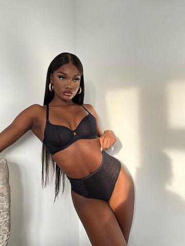 Милена Эскорт Брюнетка фото 2