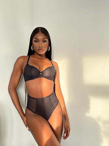 Милена Эскорт Брюнетка фото 8